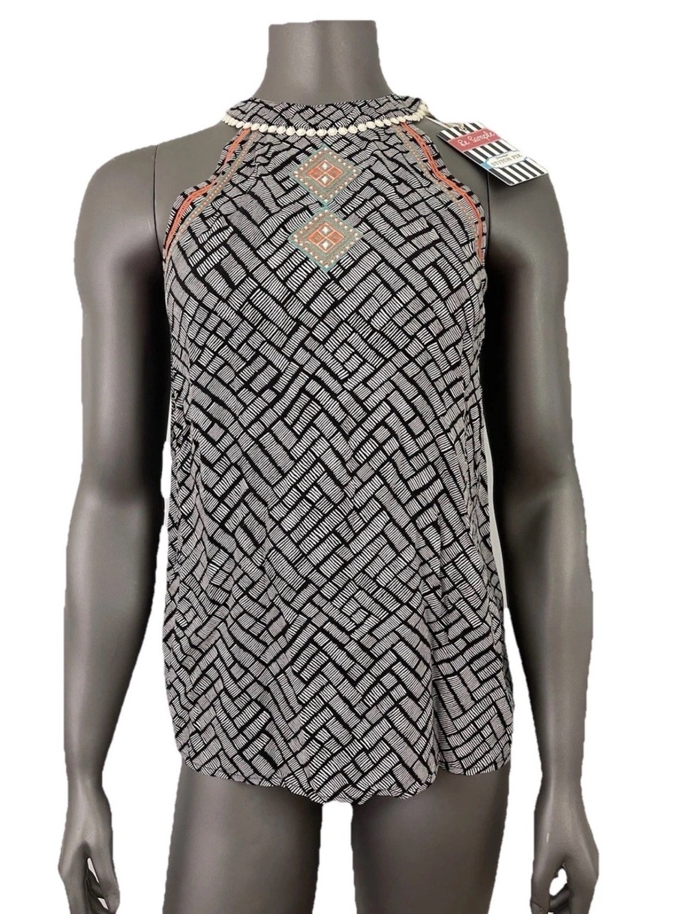 Le Sample Top Women’s XS Stitch Fix Black Tribal Print Embroidered Sleeveless